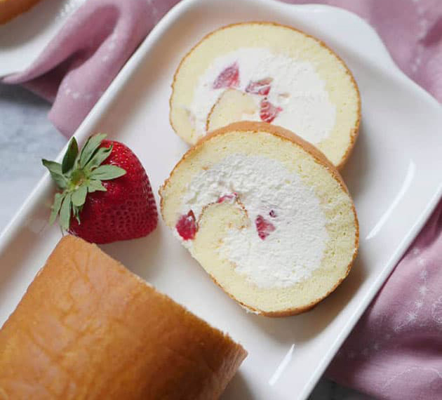 fresh strawberry cake rollsMimi