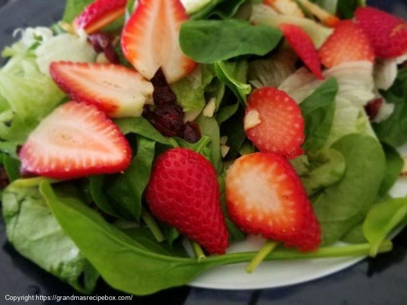 Spinach Salad with Strawberries