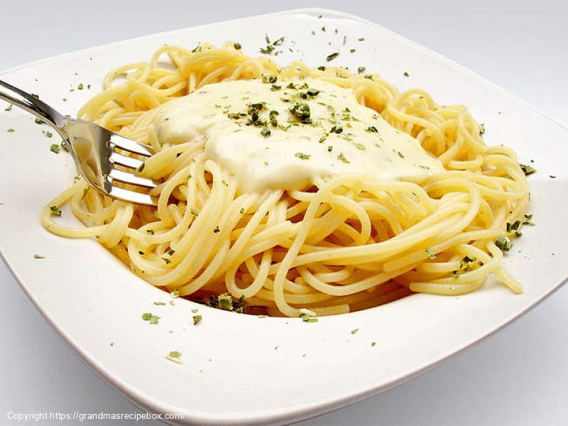 Old Spaghetti Factory copycat Spaghetti with Clam Sauce