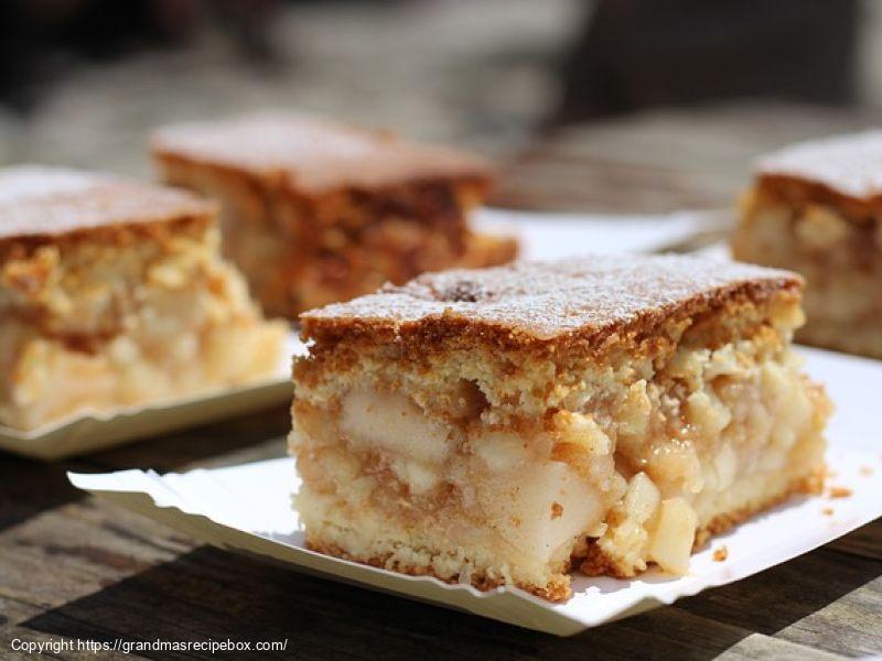 Apple Crumble Cake